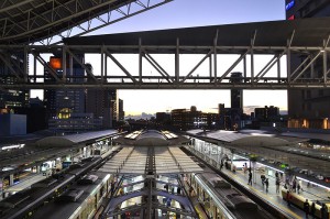 夕方の大阪駅