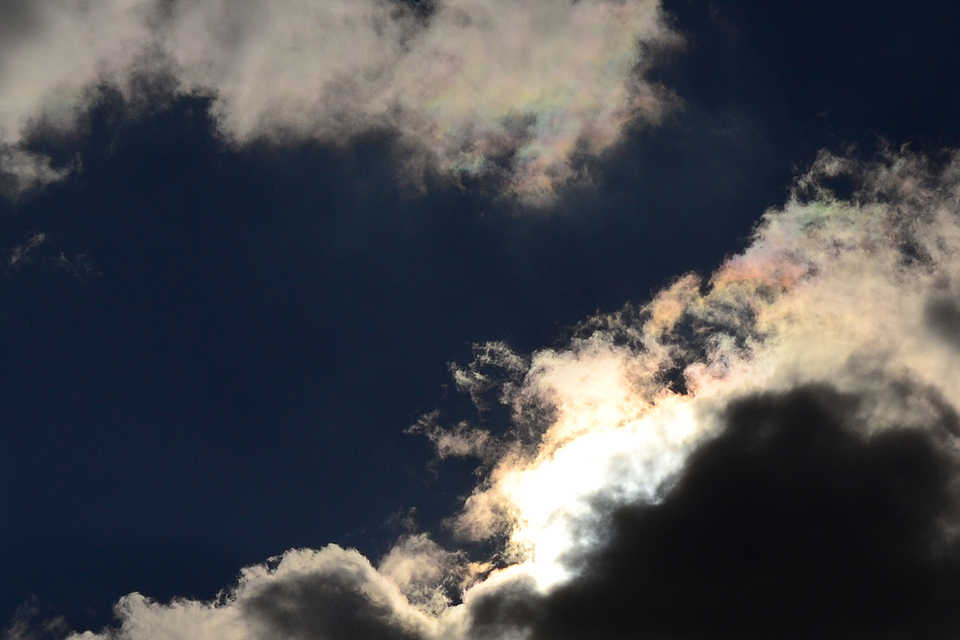 白馬五竜アルプス平から見た彩雲